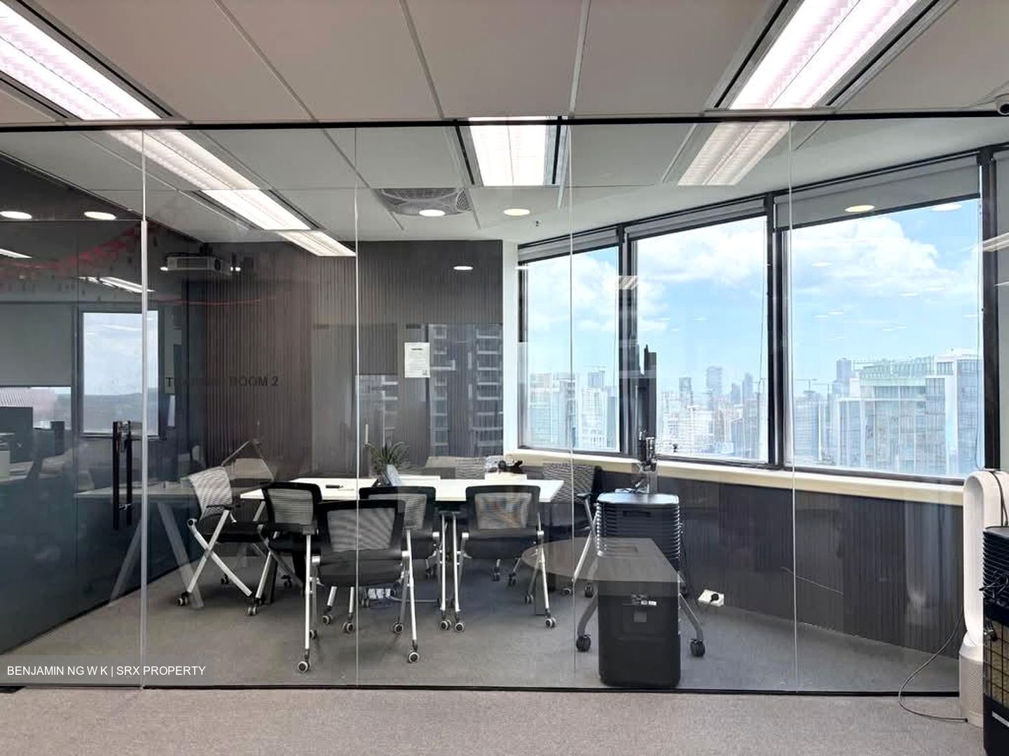 United Square (D11), Office #543687751